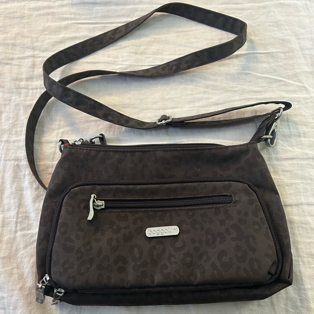Baggallini Dark Patterned Crossbody Bag